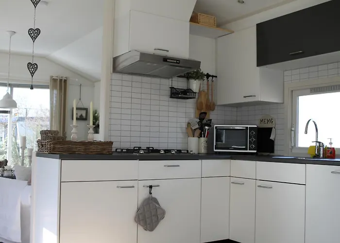 Weideveld 60 Michelle *